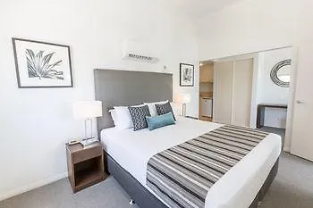 Hope Harbour Hotel Gold Coast